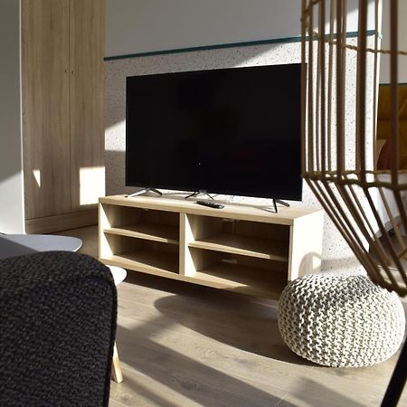White Apartment Modern Tower Atal Gdynia Dış mekan fotoğraf