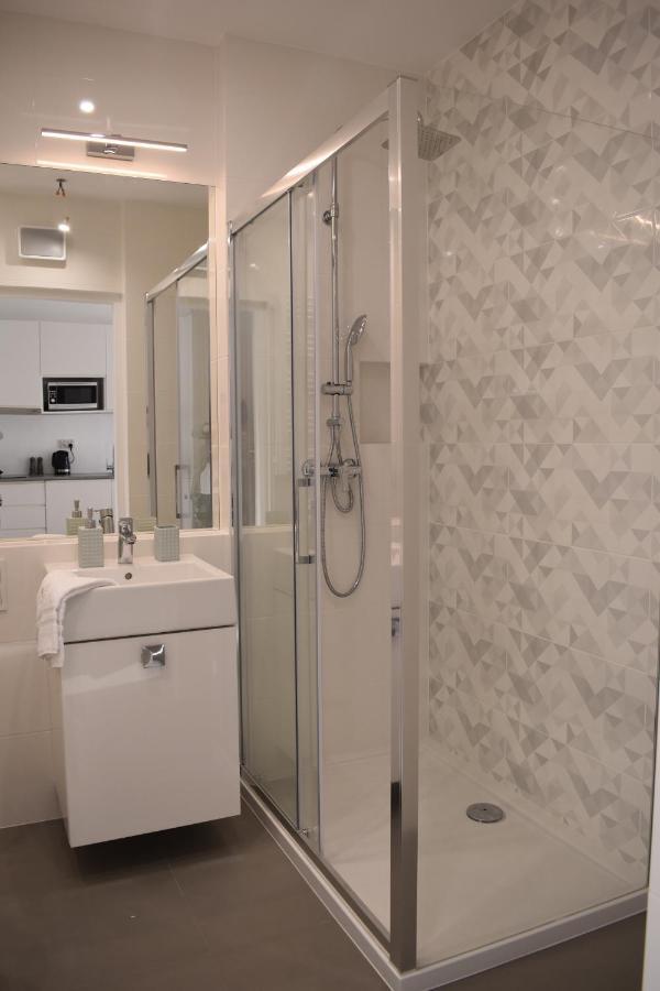 White Apartment Modern Tower Atal Gdynia Dış mekan fotoğraf